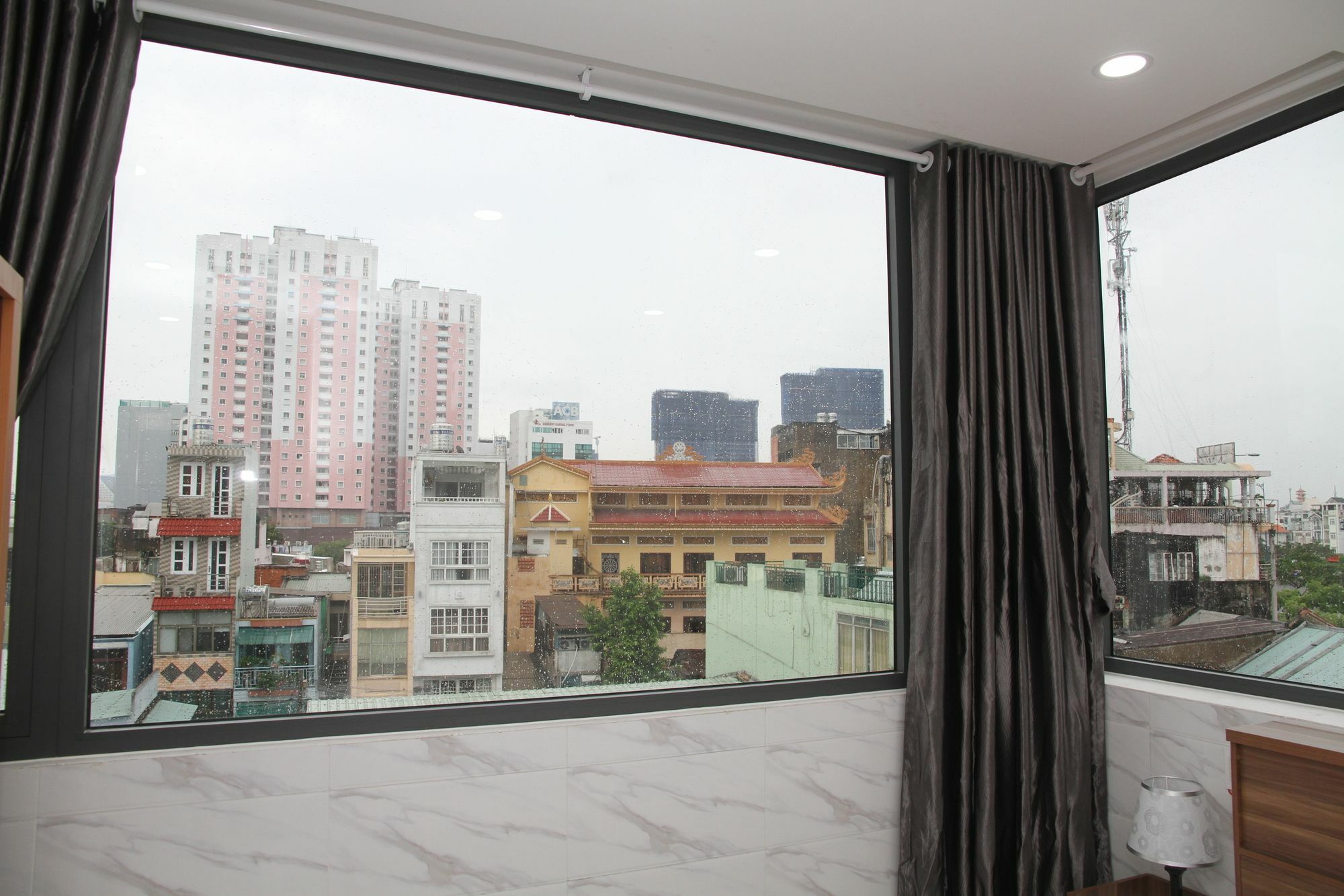 Saigon Inncrowd 2 Cidade de Ho Chi Minh Exterior foto